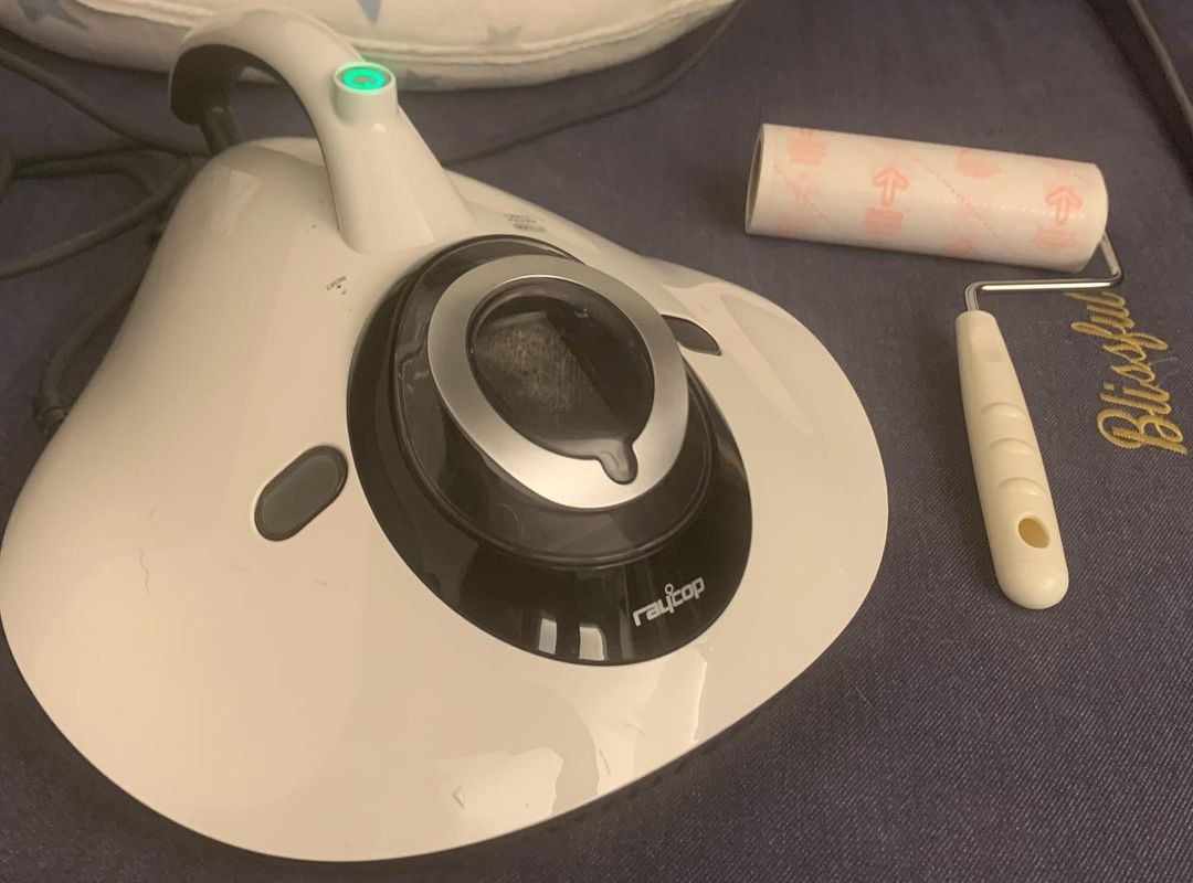 Handheld Allergen Vacuum Cleaner Sanitizing UV Light
