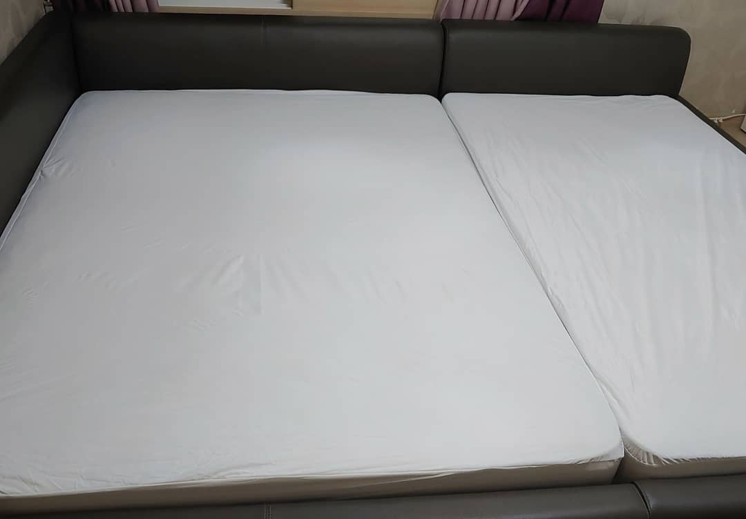 SafeRest Zippered Mattress Protector Premium