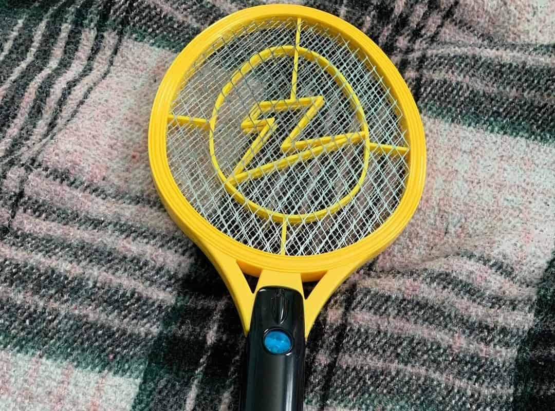 Electric Fly Swatter 3000 Volt Mosquito Killer Bee Bug Zapper Racket Green 